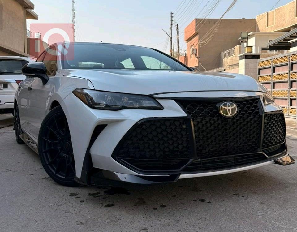 تۆیۆتا ئەڤەلۆن